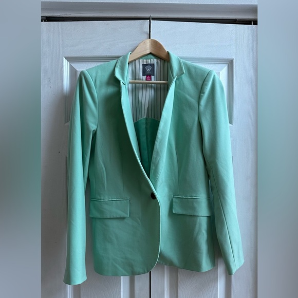 Vince Camuto veston - Picture 1 of 2